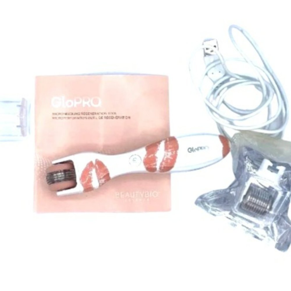 GloPRO® Lip Edition Microneedling Regeneration Tool with FACE MicroTip™ Attachme